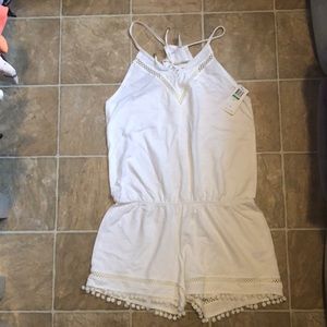 Super cute Ella Moss romper Size Large!